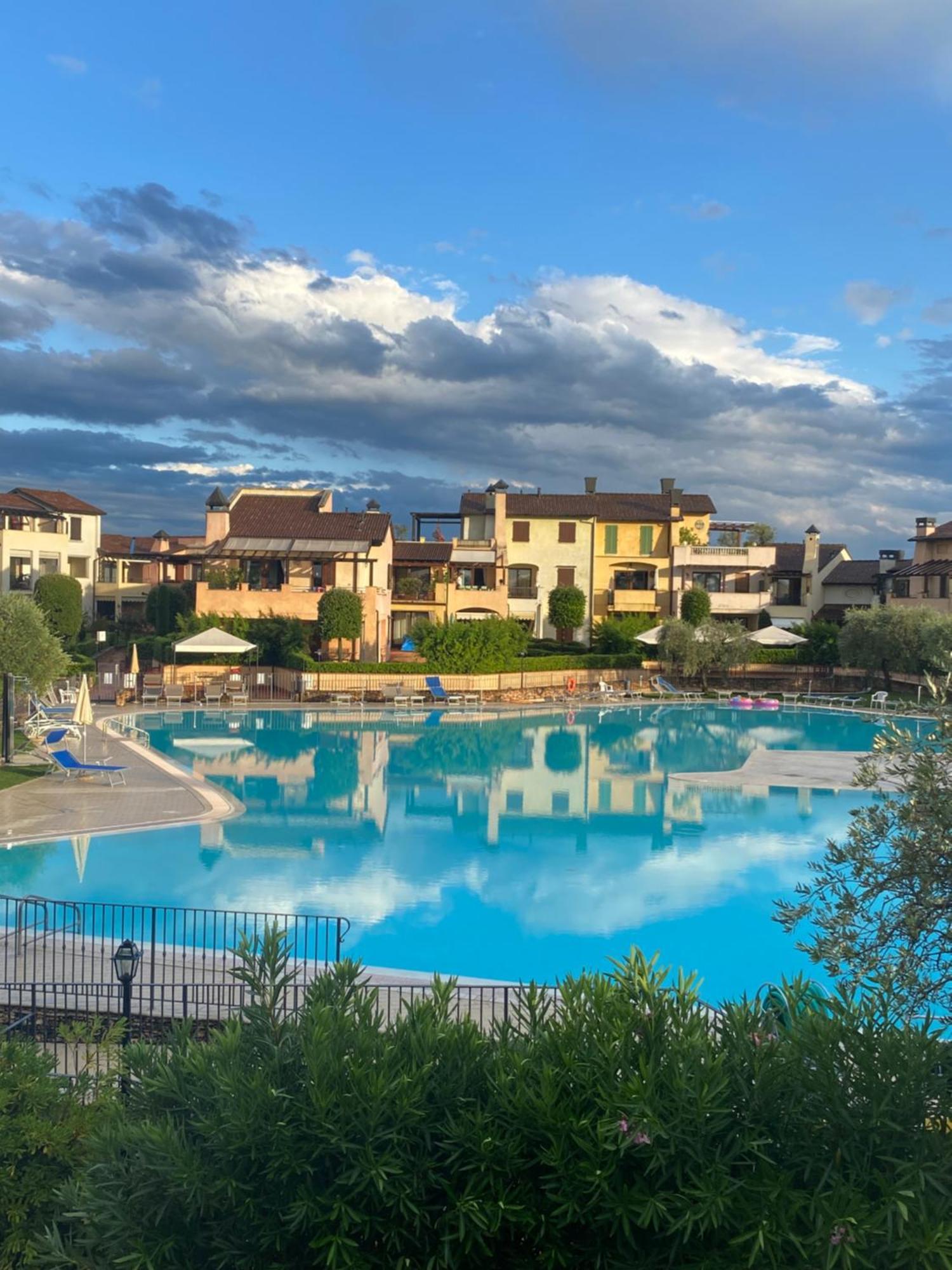 Garda Resort Village Пескьера-дель-Гарда Экстерьер фото