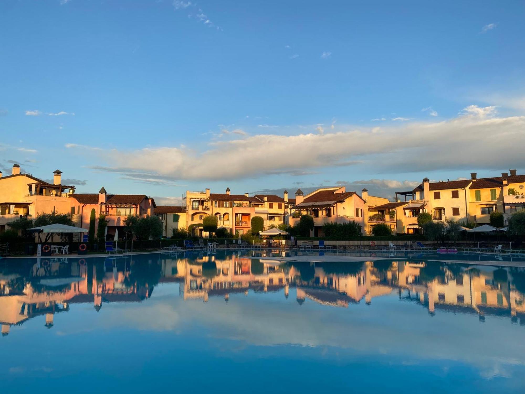 Garda Resort Village Пескьера-дель-Гарда Экстерьер фото